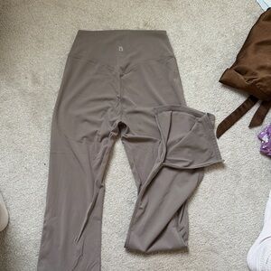 Buff Bunny Rosa Flare legging